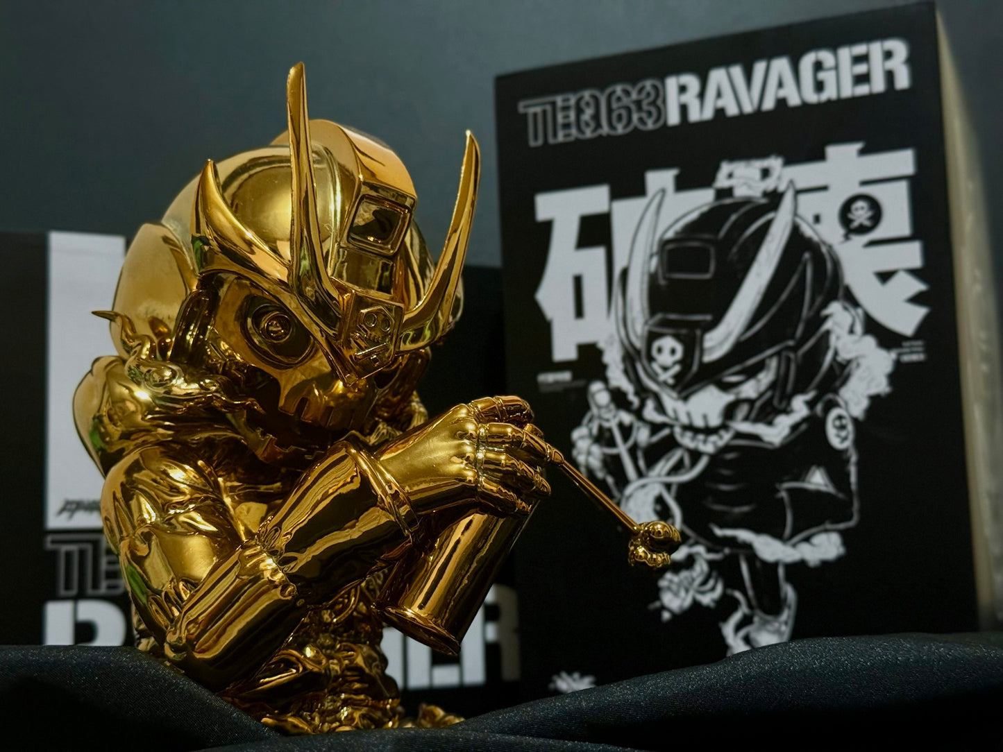 Quiccs x Martian Toys - TEQ63 Ravager Gold Chrome God Mode