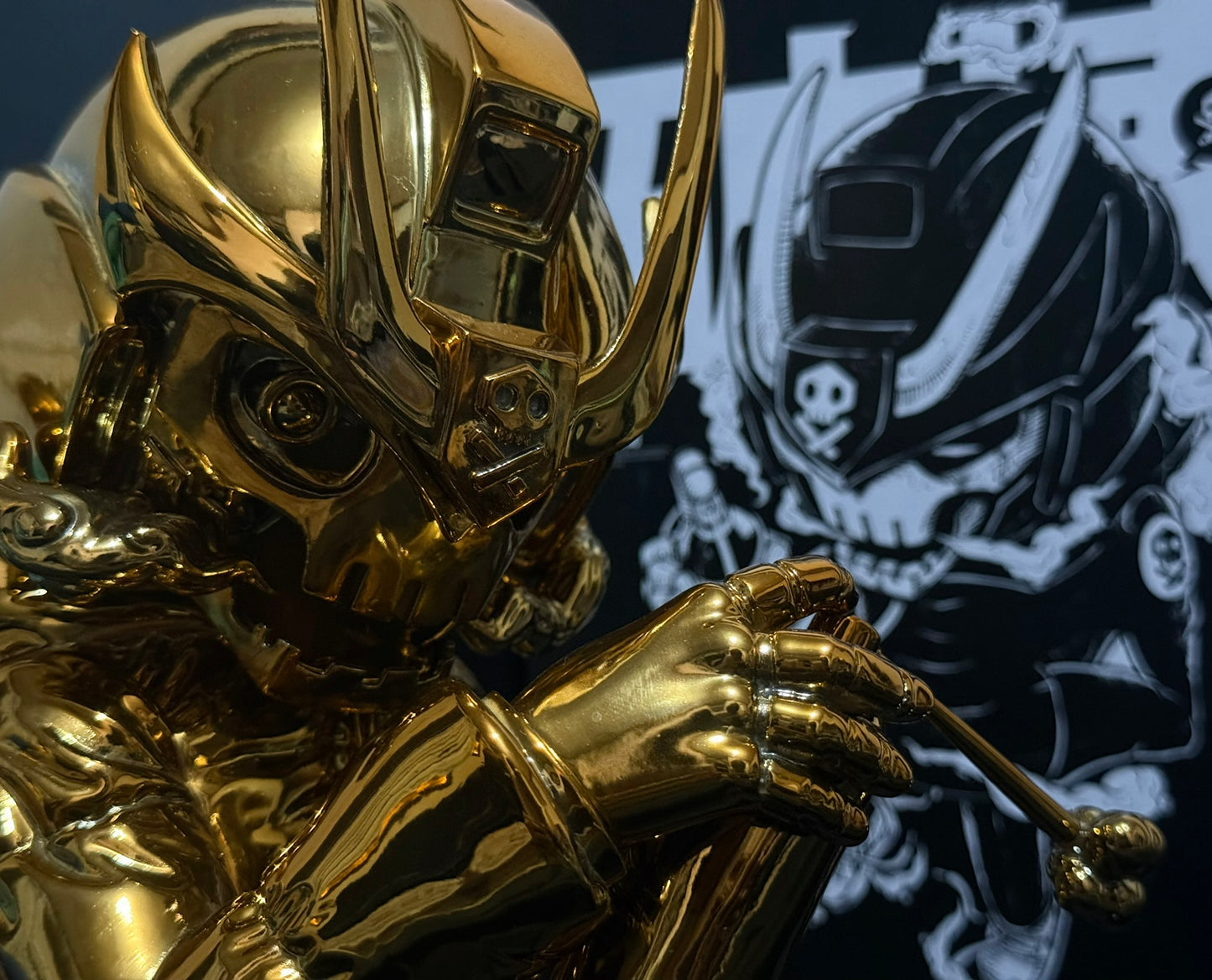 Quiccs x Martian Toys - TEQ63 Ravager Gold Chrome God Mode